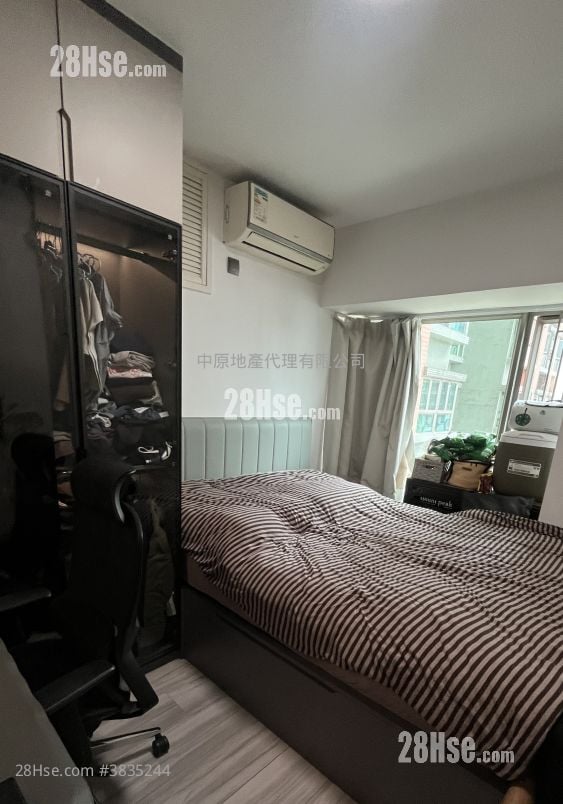 Park Central Sell 3 Bedrooms , 2 Bathrooms 636 ft²