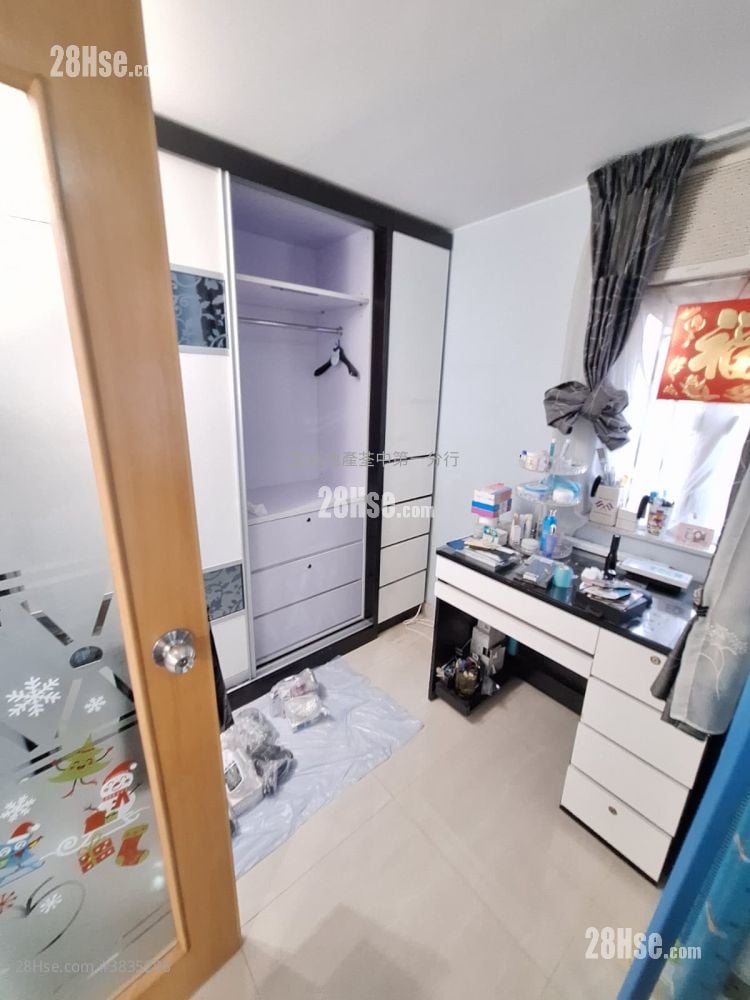 Tsuen Wan Centre Sell 1 Bathroom 354 ft²