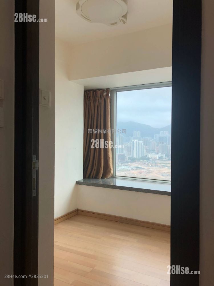 Grand Waterfront Sell 2 Bedrooms , 1 Bathroom 360 ft²
