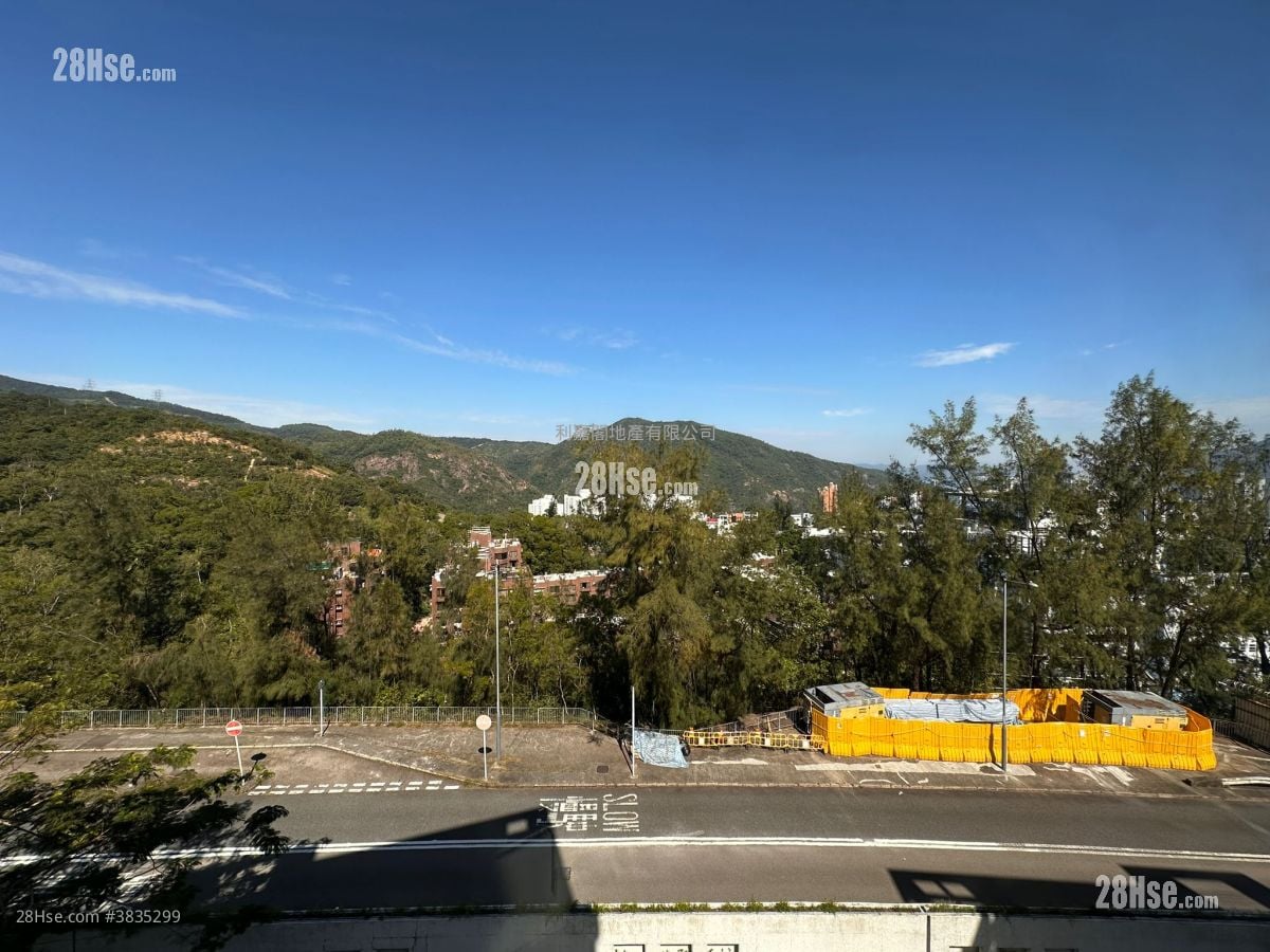 Greenwood Terrace Sell 3 Bedrooms , 2 Bathrooms 882 ft²