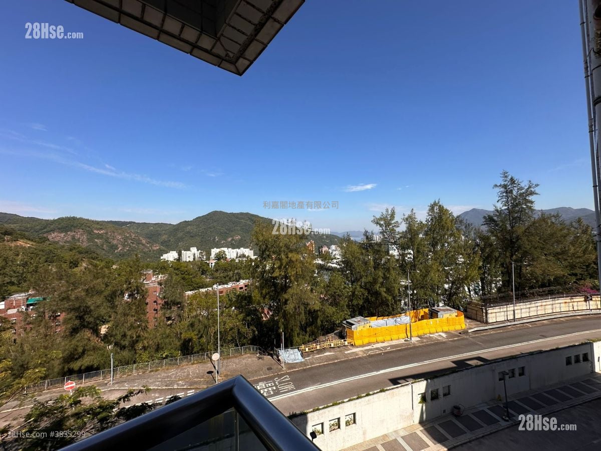 Greenwood Terrace Sell 3 Bedrooms , 2 Bathrooms 882 ft²