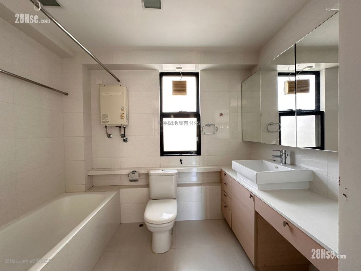 Greenwood Terrace Sell 3 Bedrooms , 2 Bathrooms 882 ft²