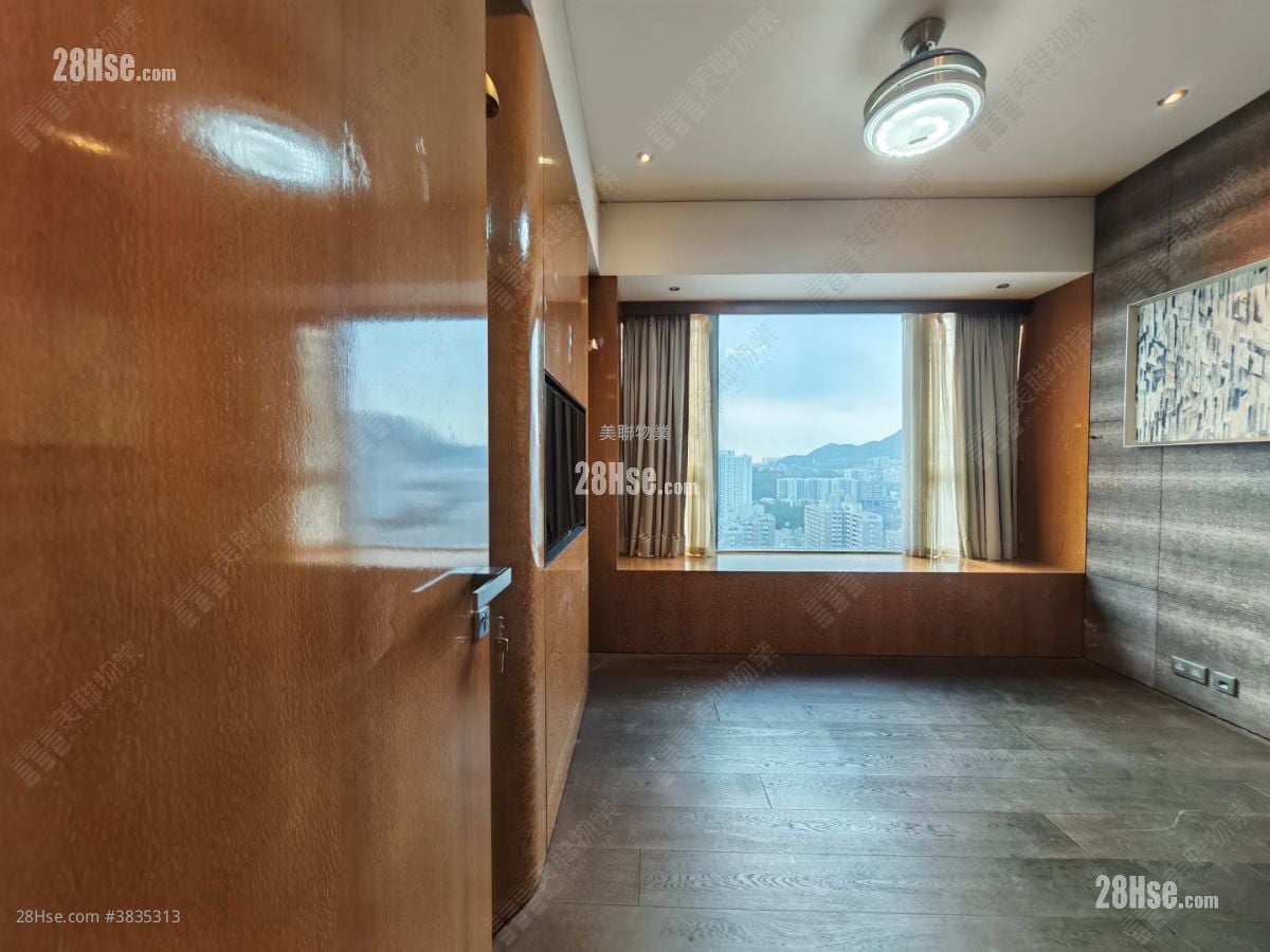 The Latitude Sell 4 Bedrooms , 4 Bathrooms 1,595 ft²
