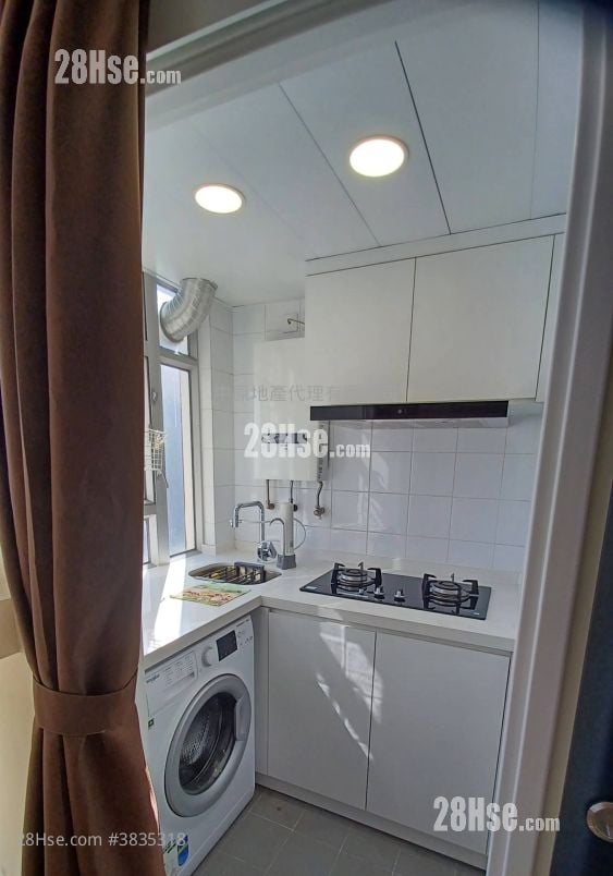Ching Fu Court Sell 1 Bedroom , 1 Bathroom 187 ft²