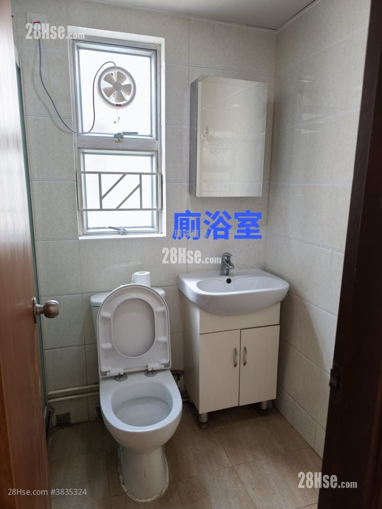 Lung Fung Garden Rental 3 Bedrooms , 1 Bathroom