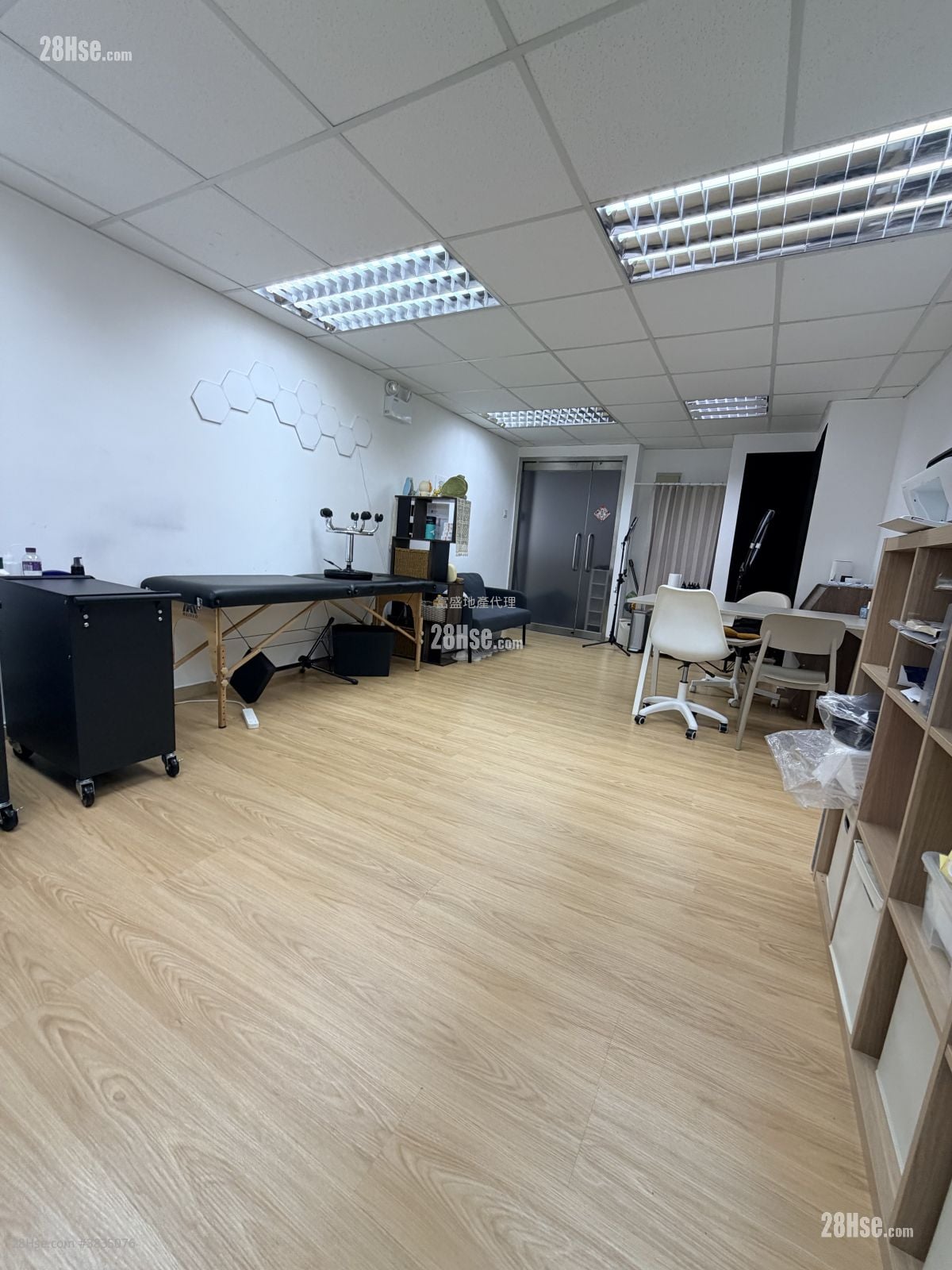 嘉名工廠大廈 租盤