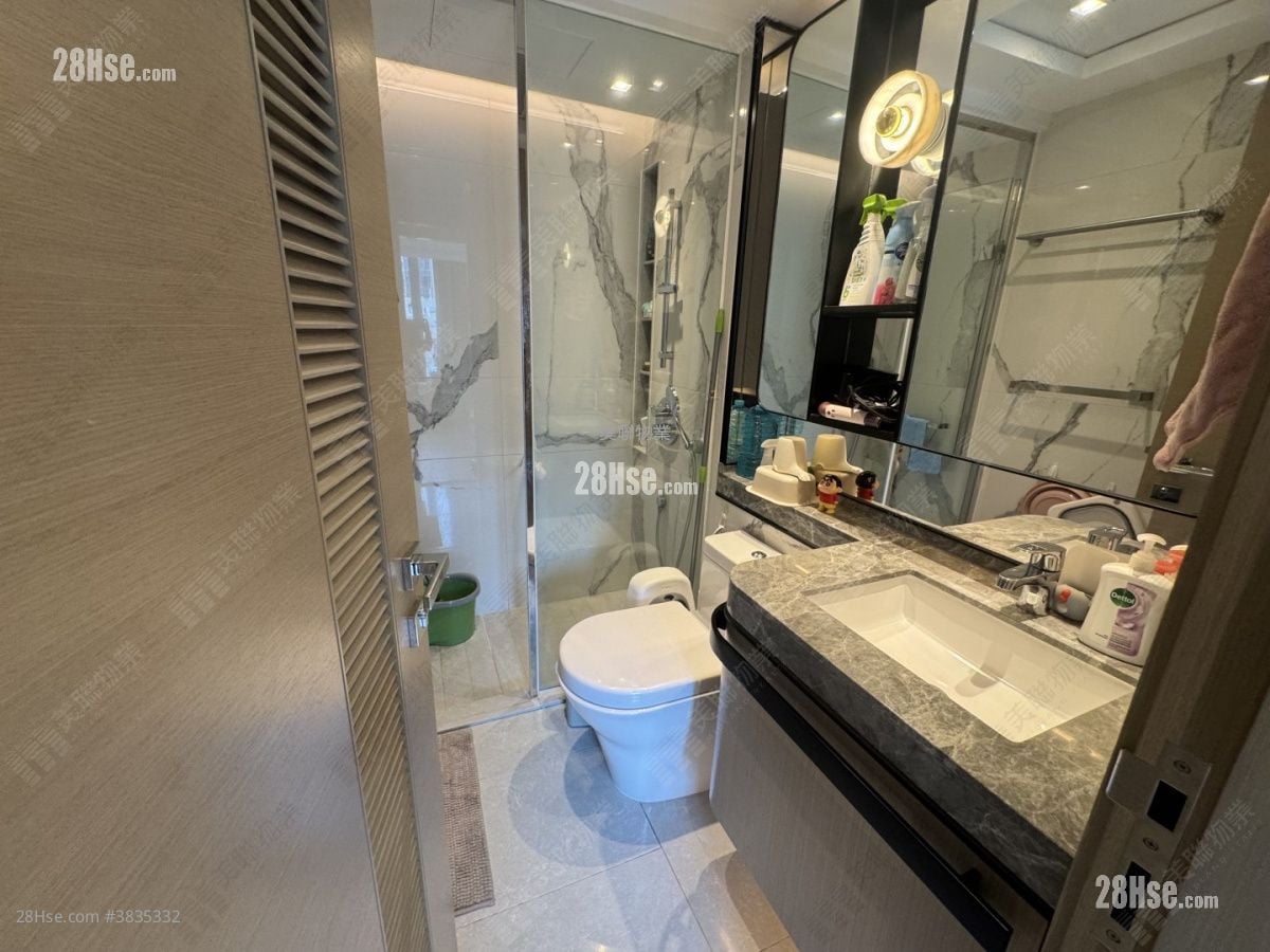 St Martin Sell 3 Bedrooms , 1 Bathroom 631 ft²
