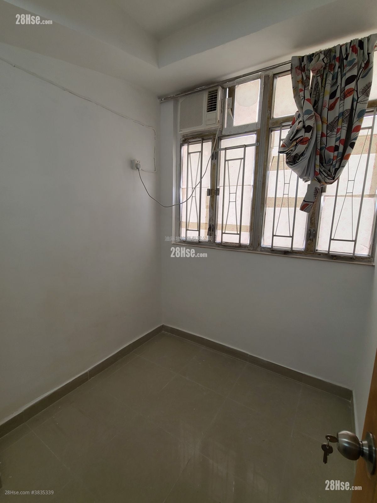 Chinese Mansion Rental 2 Bedrooms , 1 Bathroom 300 ft²