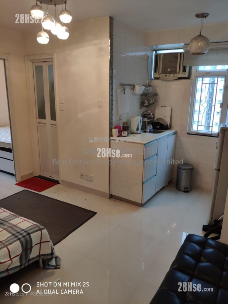 Hang Hing Court Sell 1 Bedroom , 1 Bathroom 245 ft²