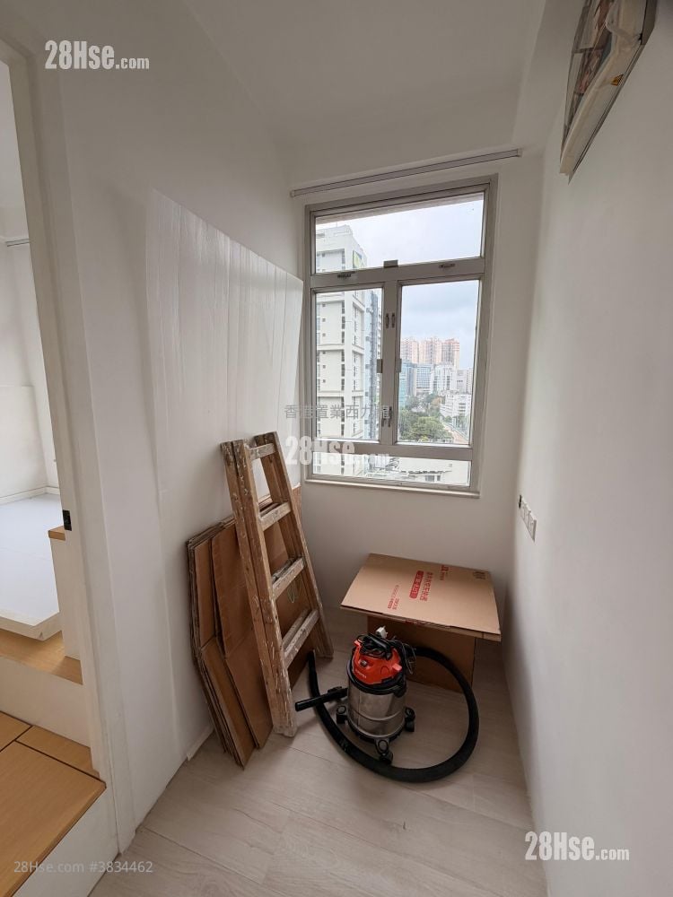 Deltec Court Rental 315 ft²