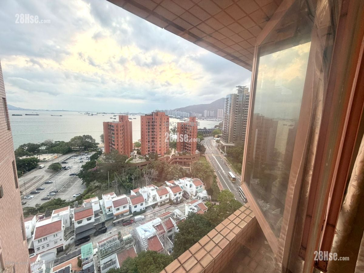 Hong Kong Gold Coast Sell 3 Bedrooms , 2 Bathrooms 685 ft²