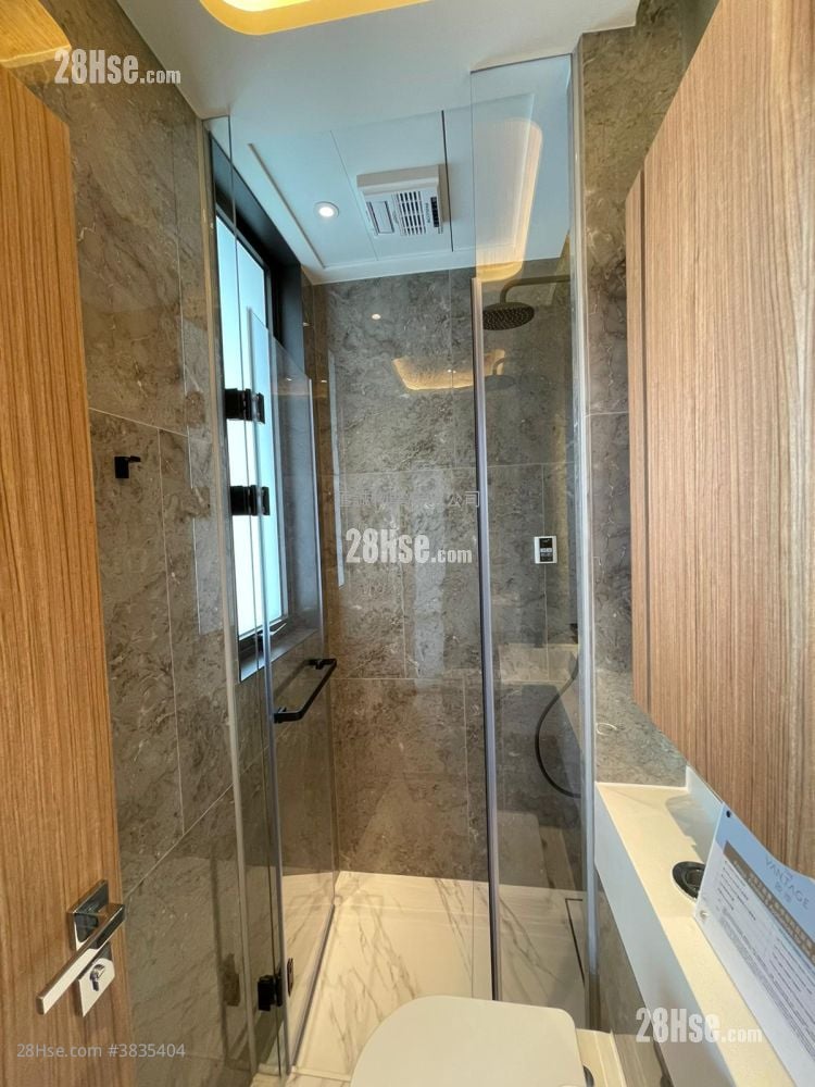 The Vantage Sell 2 Bedrooms , 2 Bathrooms 424 ft²