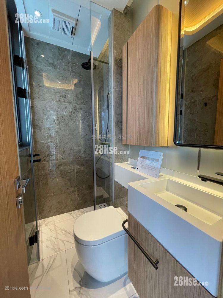 The Vantage Sell 2 Bedrooms , 2 Bathrooms 424 ft²