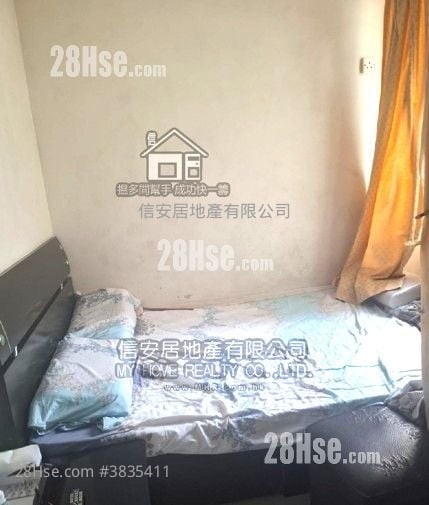 Siu On Court Sell 2 Bedrooms , 1 Bathroom 563 ft²