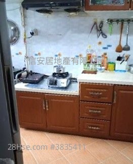 Siu On Court Sell 2 Bedrooms , 1 Bathroom 563 ft²