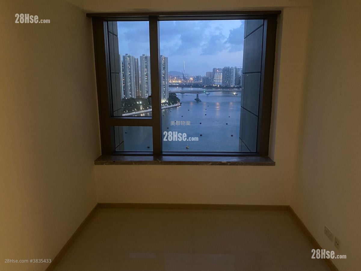 Ocean Pride Sell 3 Bedrooms , 2 Bathrooms 777 ft²
