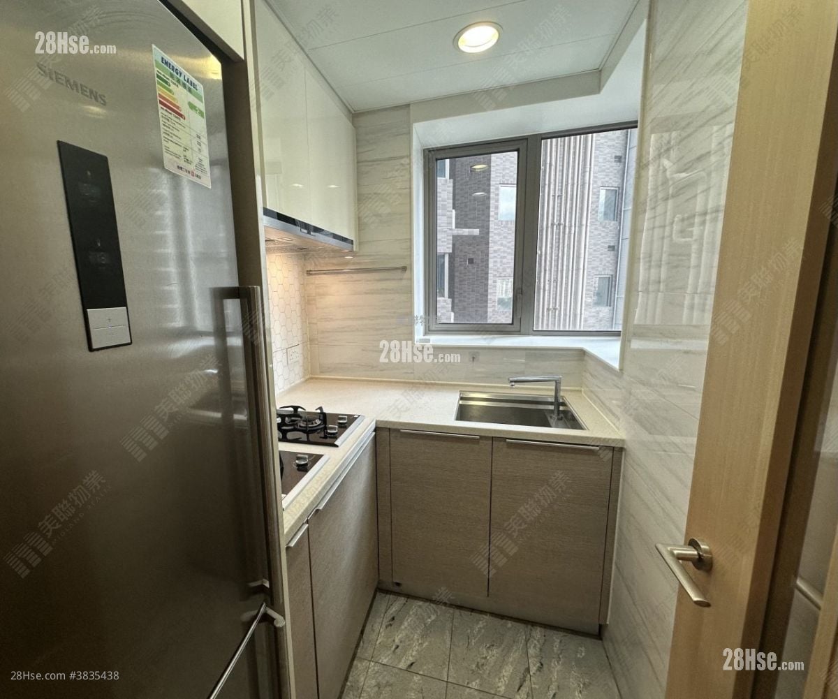 Parc City Rental 1 Bedroom , 1 Bathroom 470 ft²