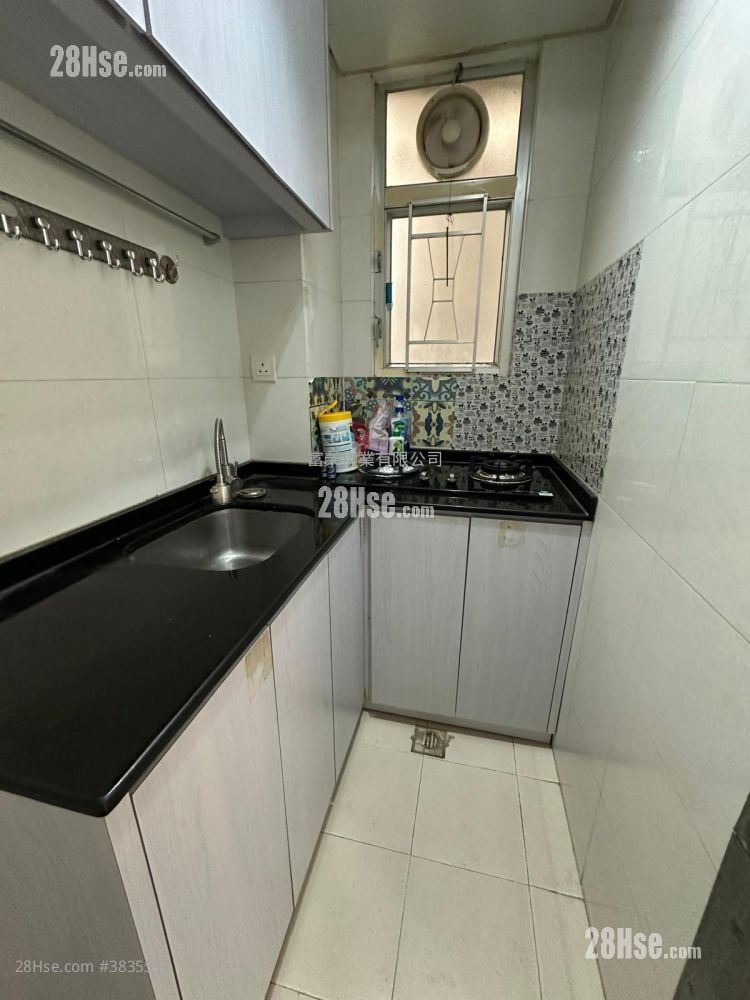 Tak Sun Building Rental 1 Bedroom , 1 Bathroom 239 ft²