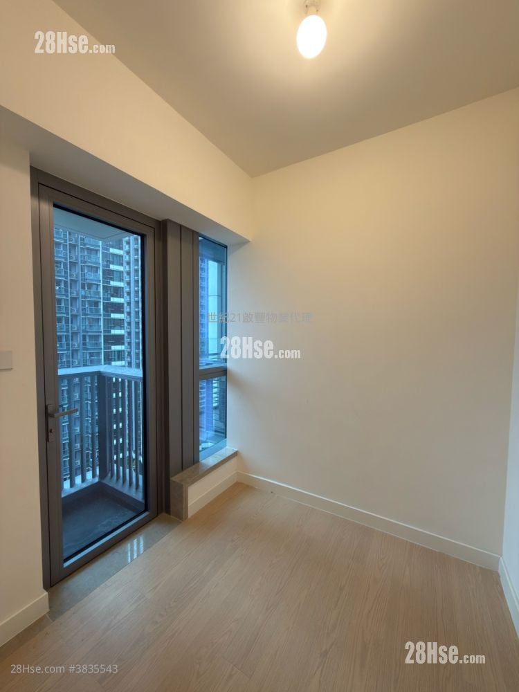 Monaco Rental 678 ft²
