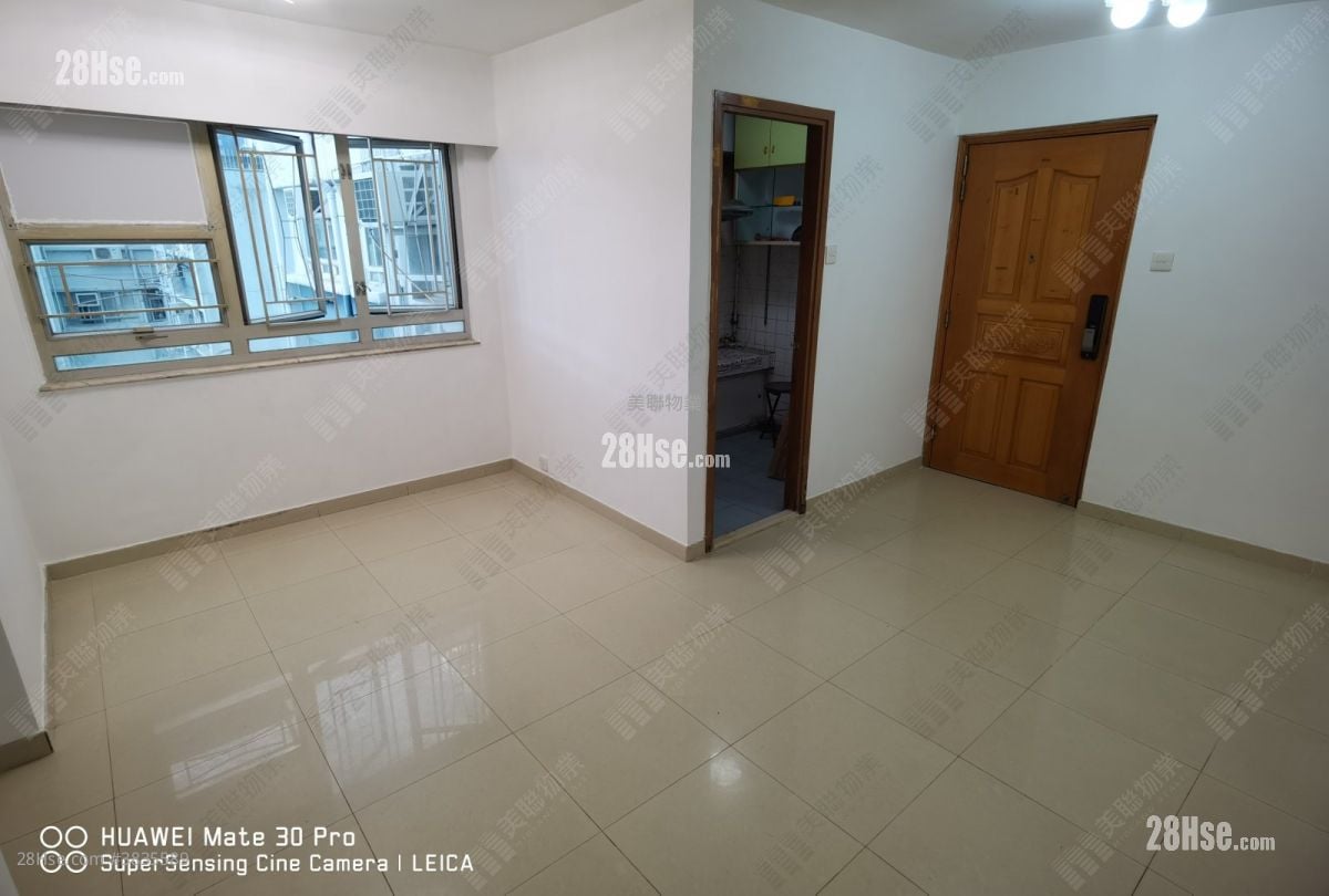 Chi Lok Fa Yuen Sell 3 Bedrooms , 1 Bathroom 511 ft²