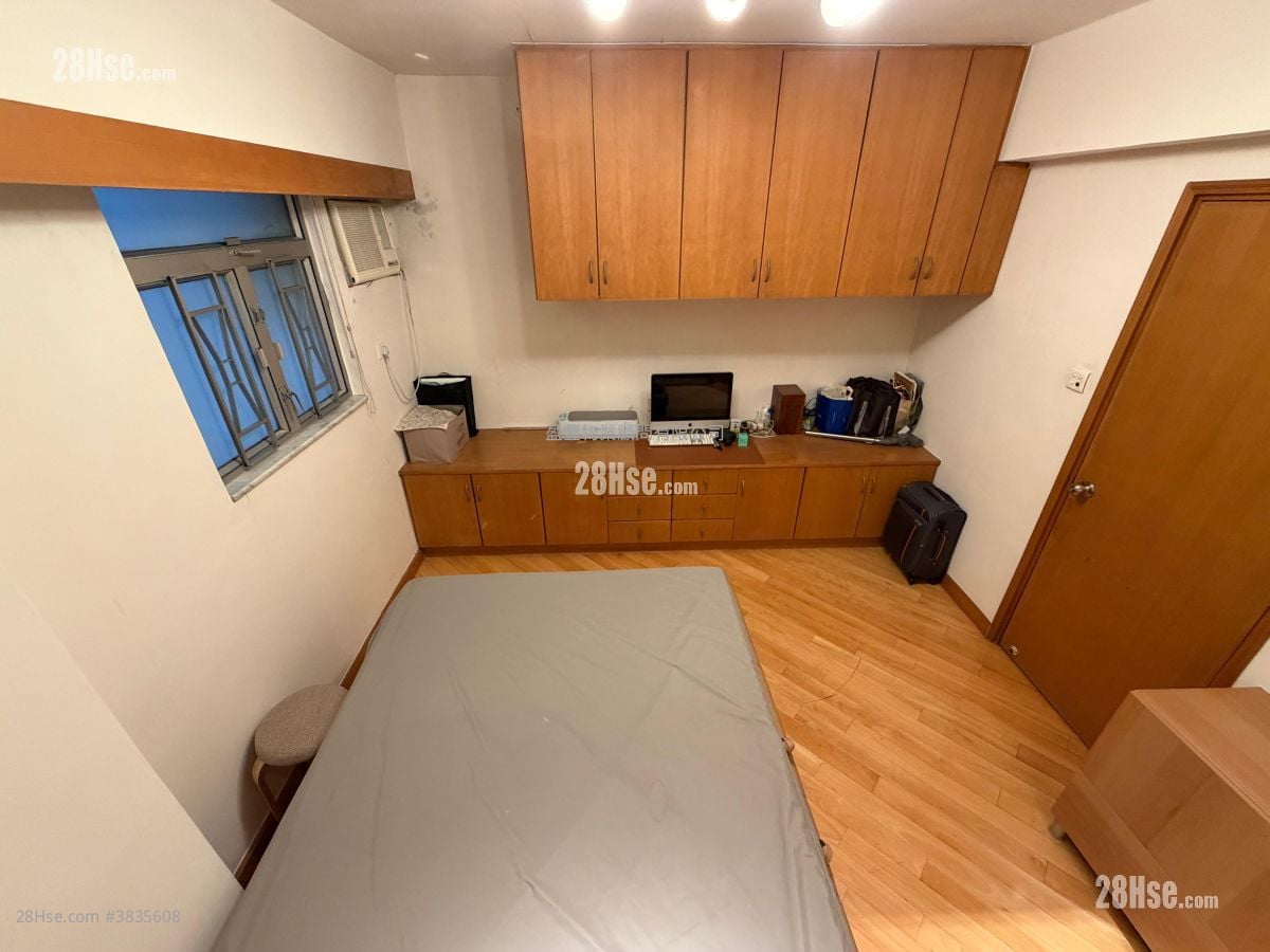 Comfort Gardens Sell 3 Bedrooms , 2 Bathrooms 1,003 ft²