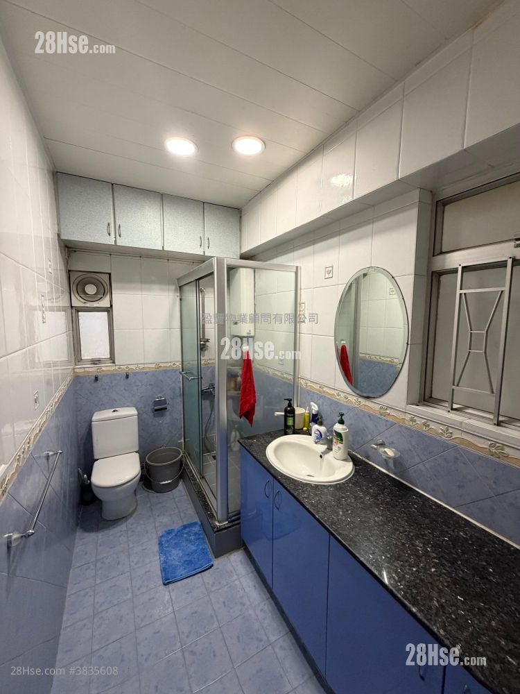 Comfort Gardens Sell 3 Bedrooms , 2 Bathrooms 1,003 ft²