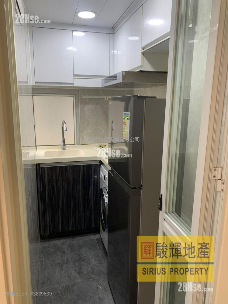 Foo Tat Building Sell 2 Bedrooms , 1 Bathroom 318 ft²