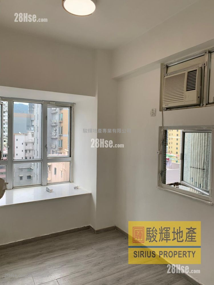 Foo Tat Building Sell 2 Bedrooms , 1 Bathroom 318 ft²