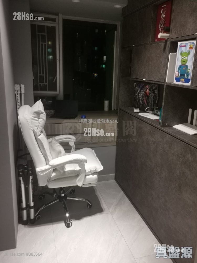 Banyan Garden Sell 2 Bedrooms 501 ft²