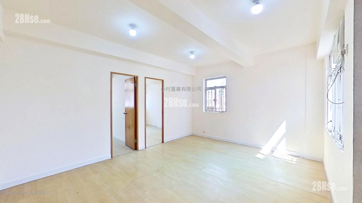 living room: 2-8 Battery Street Rental 2 Bedrooms , 1 Bathroom 570 ft²