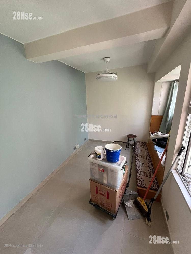 Gold Canyon Court Sell 1 Bedroom , 1 Bathroom 257 ft²