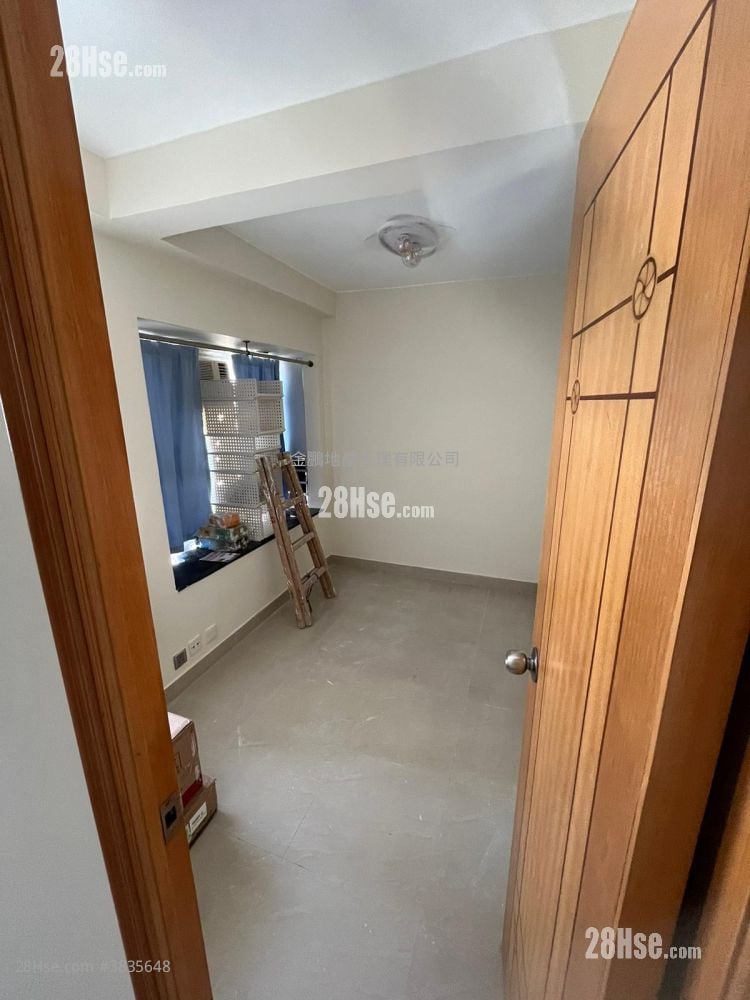 Gold Canyon Court Sell 1 Bedroom , 1 Bathroom 257 ft²