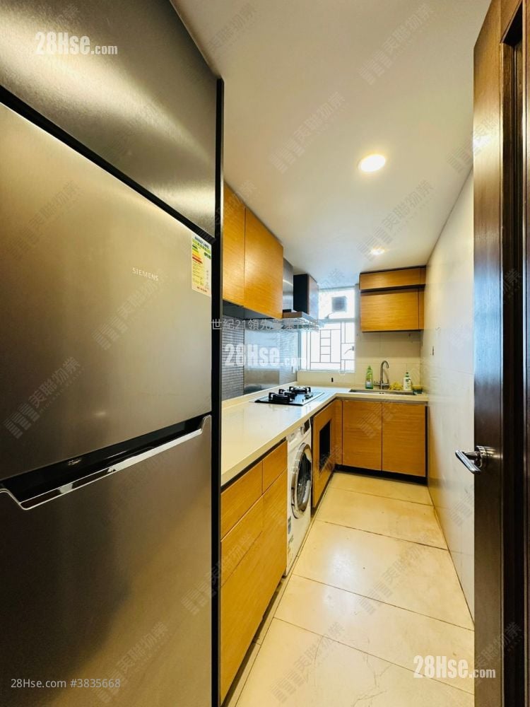 Billionnaire Royale Sell 3 Bedrooms , 2 Bathrooms 887 ft²