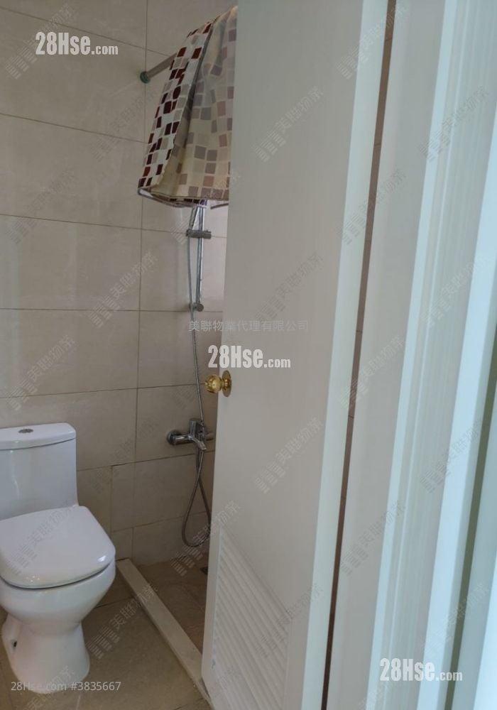 One Madison Sell 2 Bedrooms 498 ft²