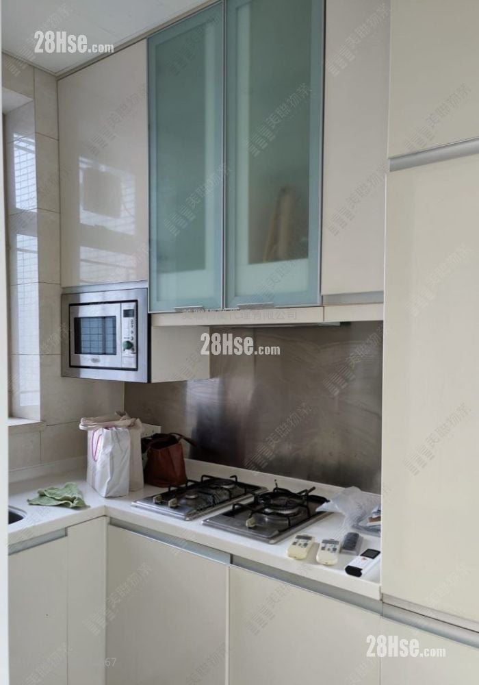 One Madison Sell 2 Bedrooms 498 ft²