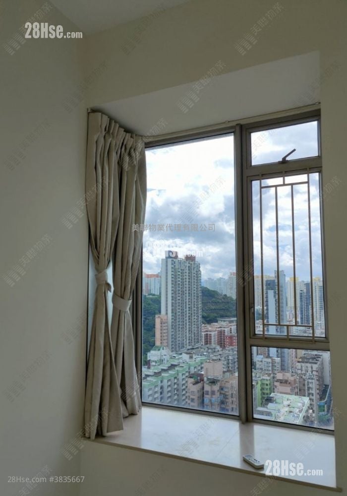 One Madison Sell 2 Bedrooms 498 ft²