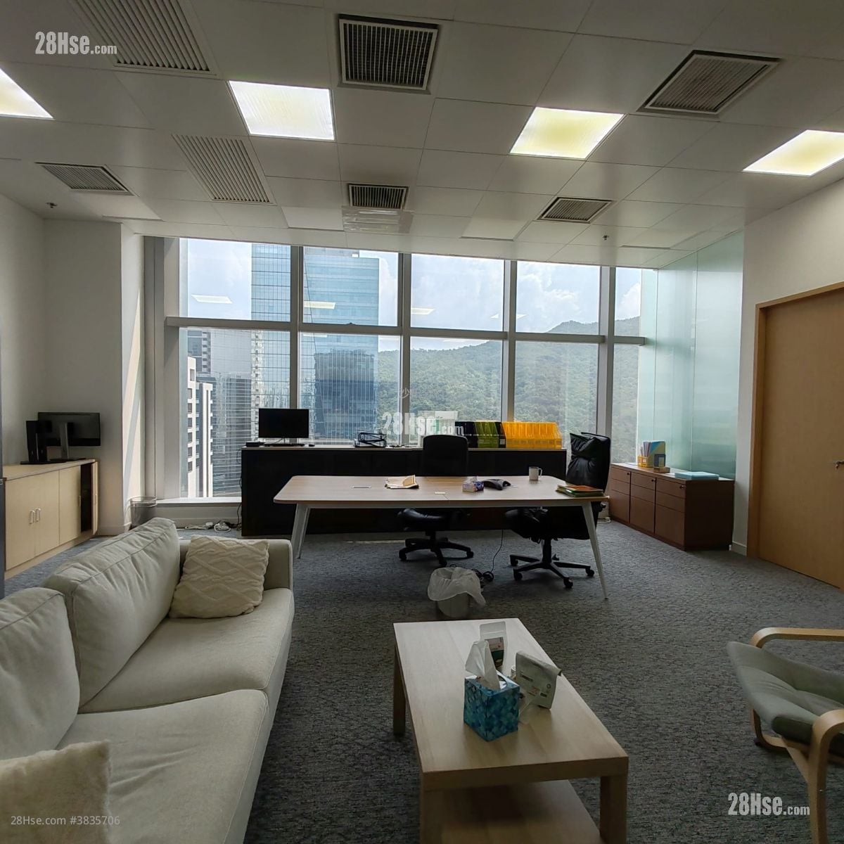 Kings Wing Plaza Rental
