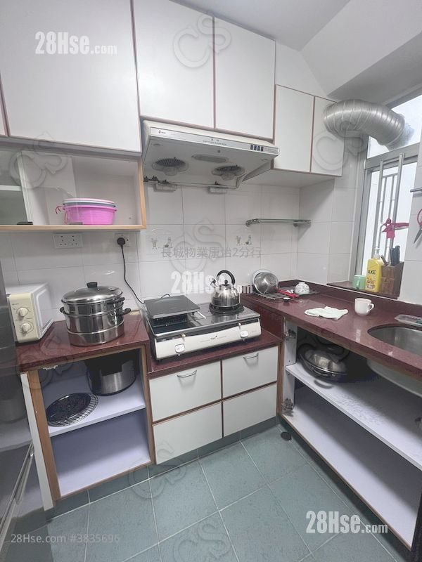 Nan Fung Sun Chuen Sell 2 Bedrooms , 1 Bathroom 391 ft²