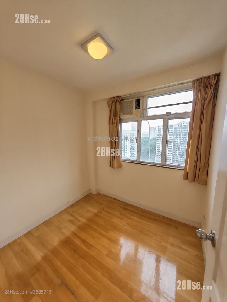 Nan Fung Sun Chuen Sell 3 Bedrooms , 1 Bathroom 516 ft²