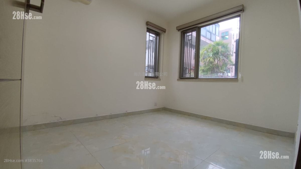 Village Sell 3 Bedrooms , 2 Bathrooms 700 ft²