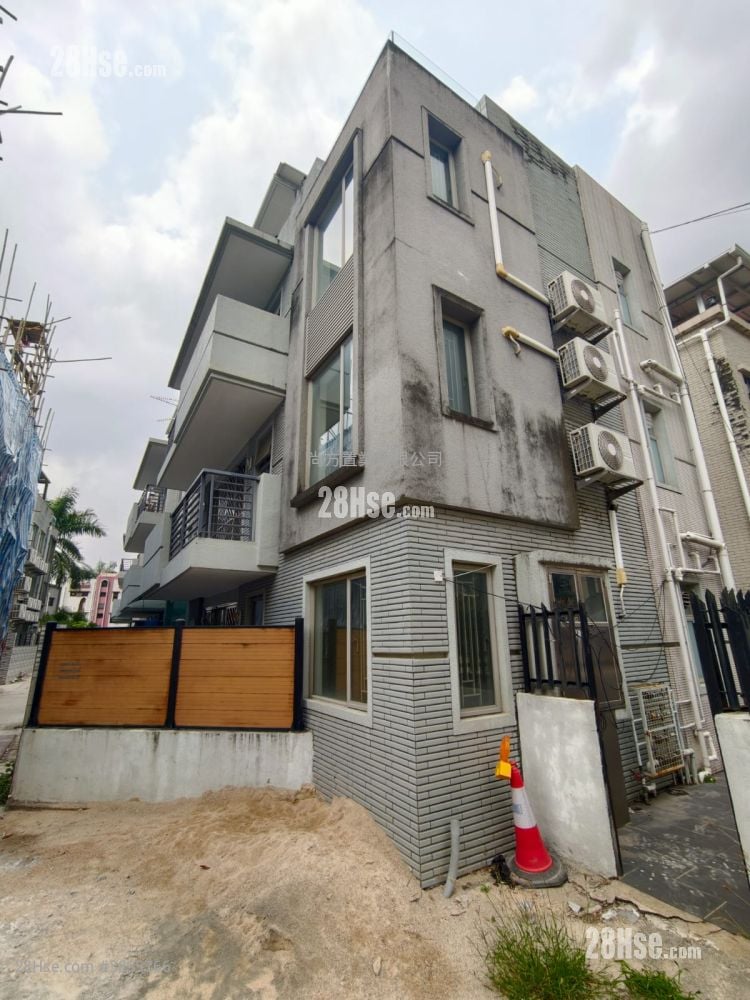 Village Sell 3 Bedrooms , 2 Bathrooms 700 ft²