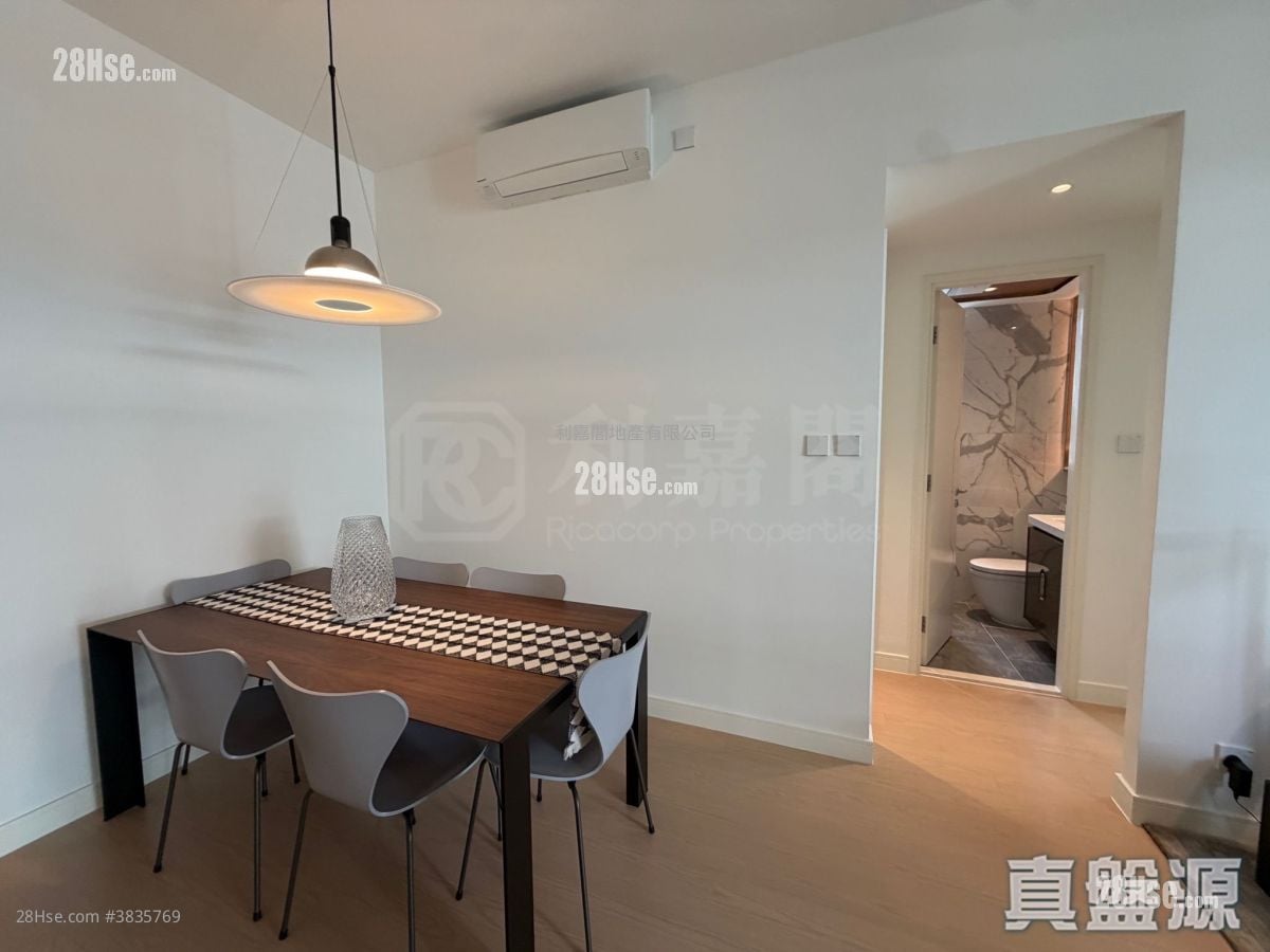Monaco One Sell 3 Bedrooms 728 ft²