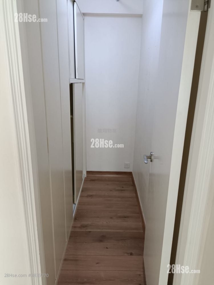 Harrison Court Sell 987 ft²