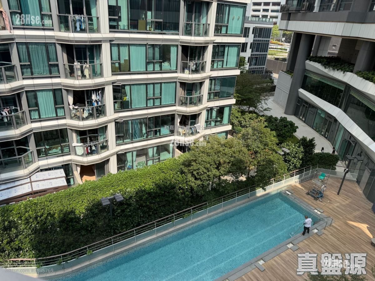 Monaco One Sell 3 Bedrooms 728 ft²