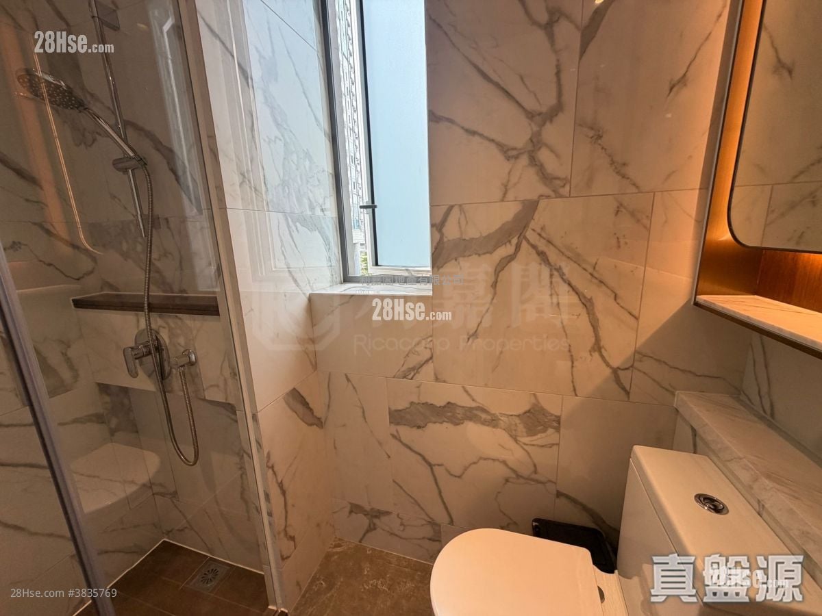 Monaco One Sell 3 Bedrooms 728 ft²