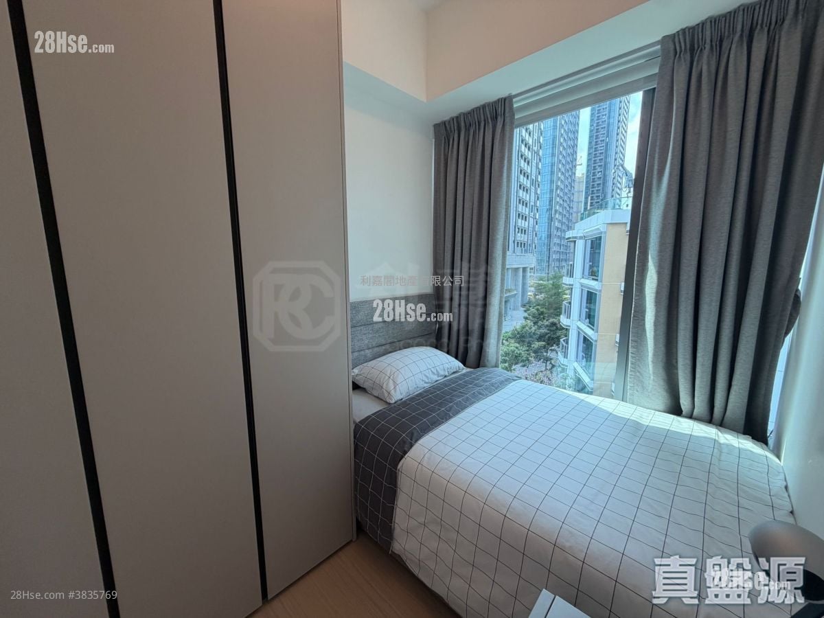 Monaco One Sell 3 Bedrooms 728 ft²