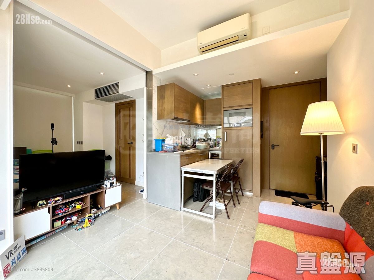 Eight South Lane Sell 1 Bedroom , 1 Bathroom 315 ft²