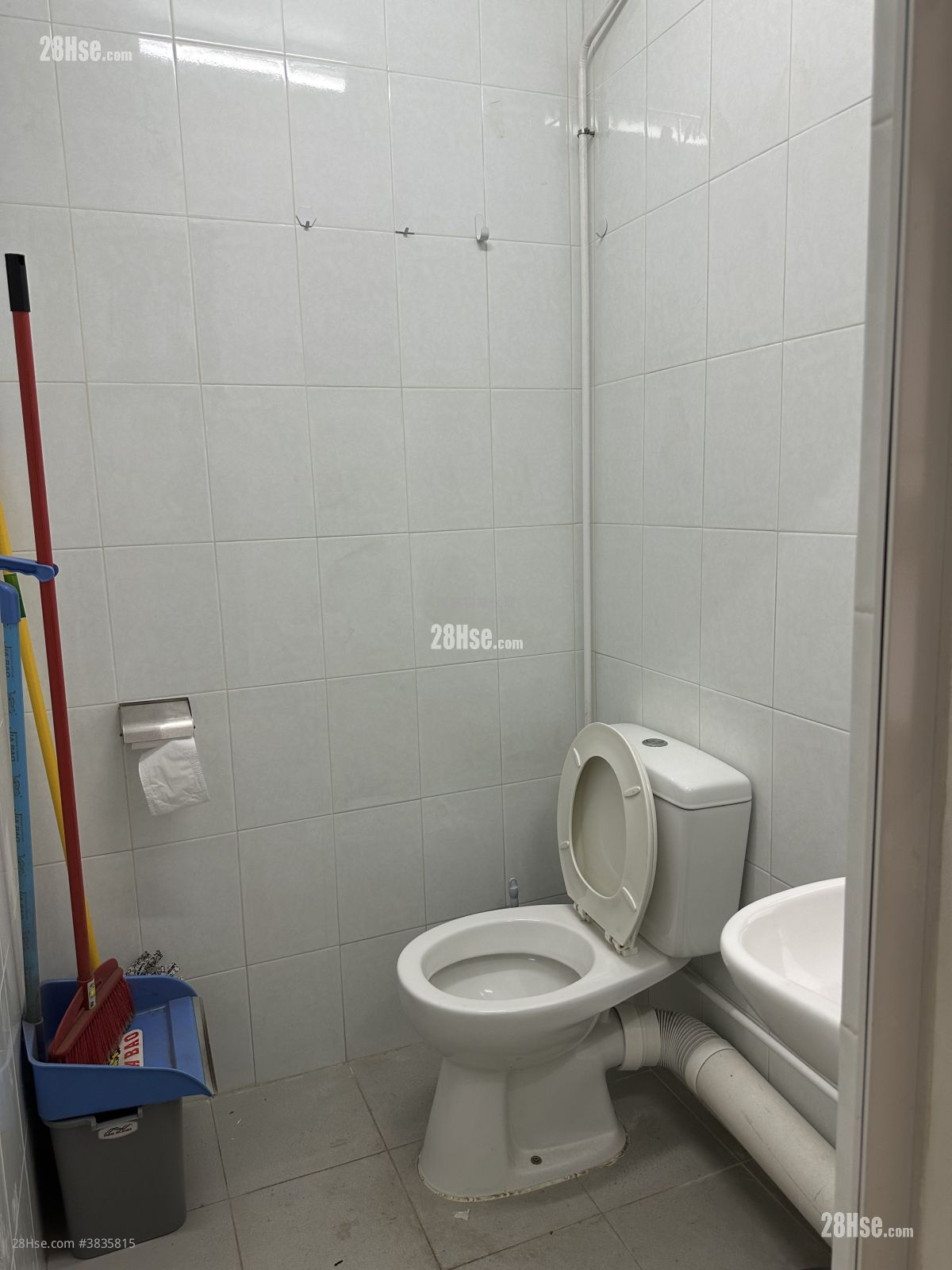 On Shing Industrial Building Rental Studio , 1 Toilet