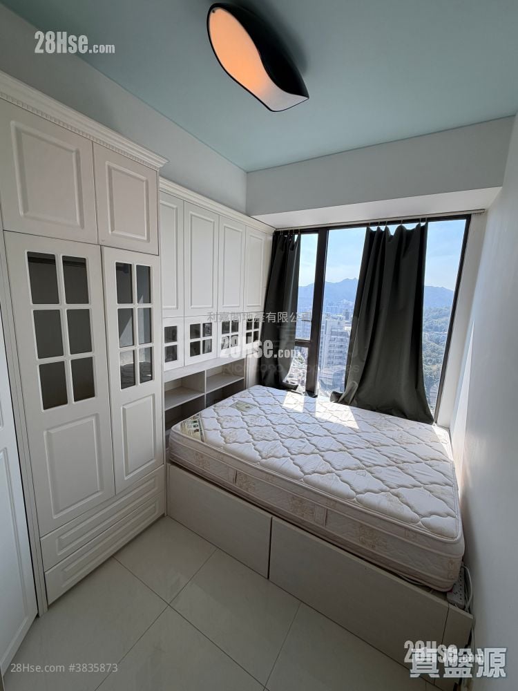 Dragons Range Sell 1 Bedroom , 1 Bathroom 466 ft²
