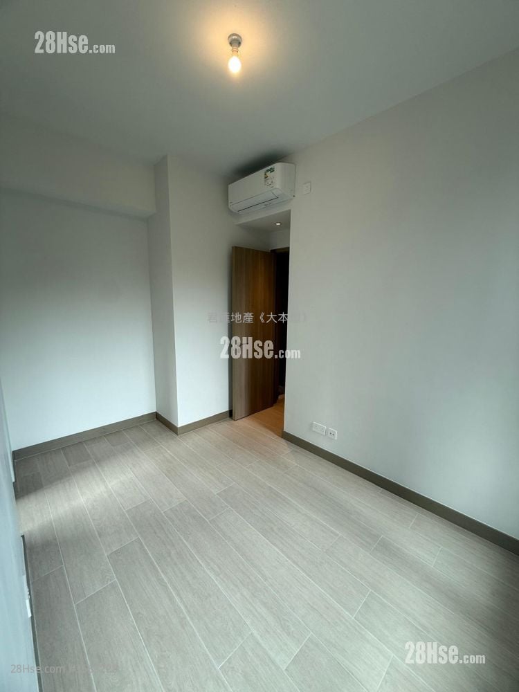 Chill Residence Rental 3 Bedrooms , 1 Bathroom 589 ft²